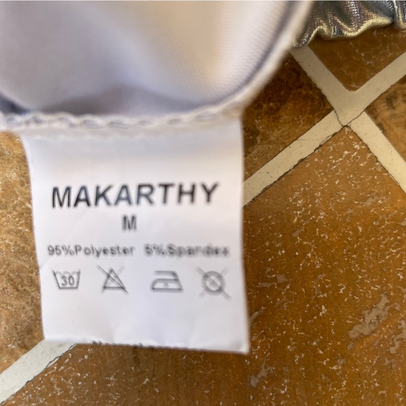 Makarthy Metallic shorts elastic waist - Picture 3 of 3